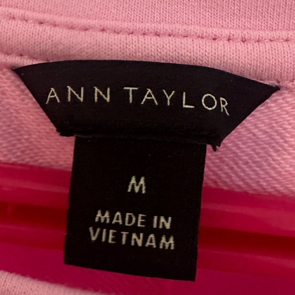 nwot Ann Taylor Pink 3/4 Sleeve Sweatshirt with Tie, Size M - Picture 2 of 4